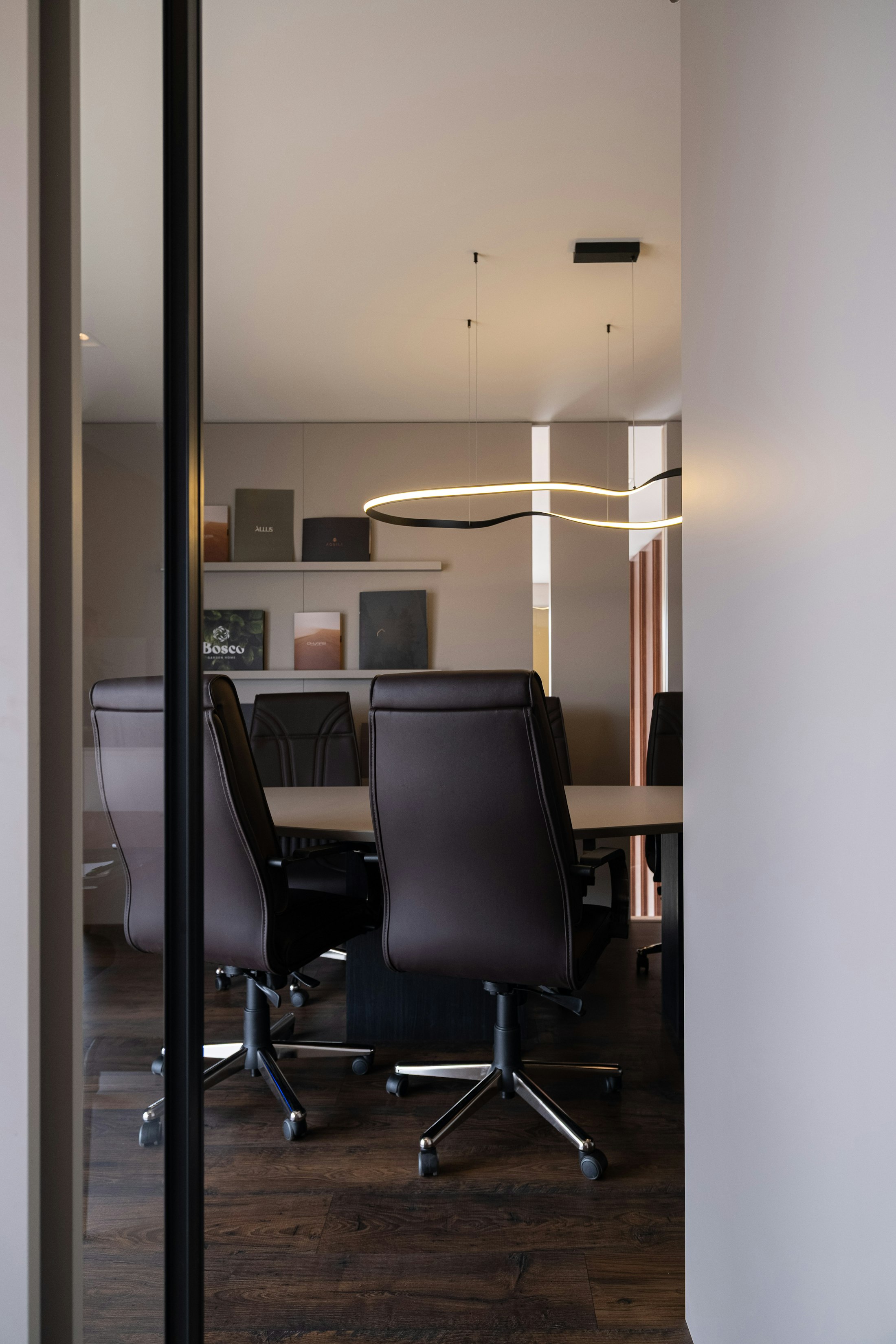 isthaan Financials advisory boardroom